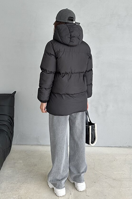 Kapüşonlu Oversize Kadın Siyah Şişme Mont - 4 Cep Detaylı