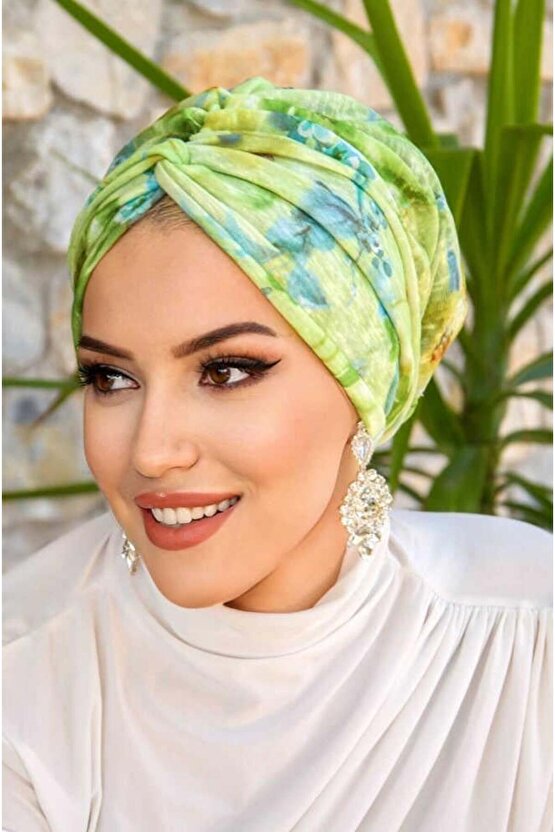 Fıstık Yeşil Çiçek Desenli Burgu Bone