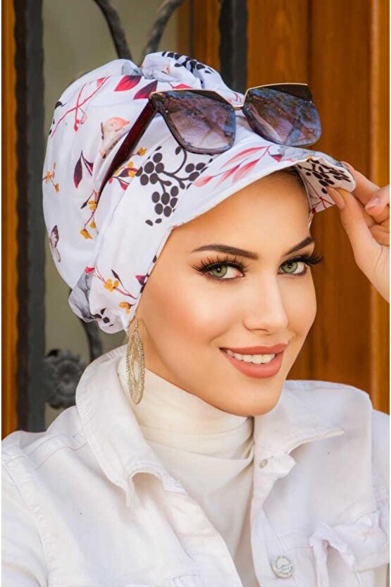 Beyaz Gri Çiçek Desen Şapka Bone