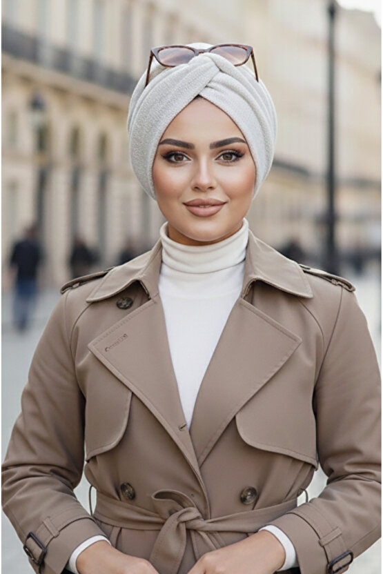 Beyaz Triko Kışlık Burgu Bone