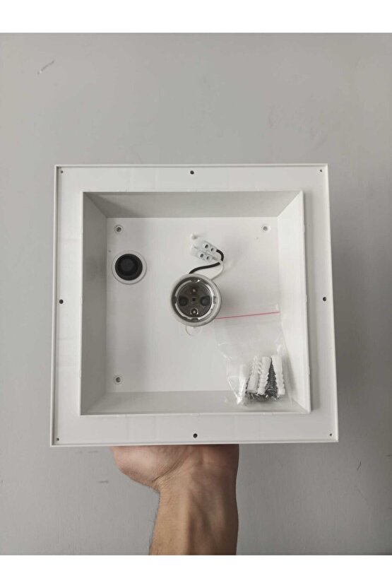 232LAMP Prizma Bahçe Armatürü (Beyaz Kasa)