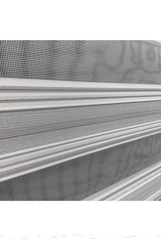 Zebra Stor Perde Ekru Gri Lüx Etek Dilimli