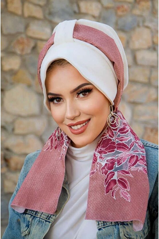 Beyaz Pudra Çiçek Desen Şapka Bone