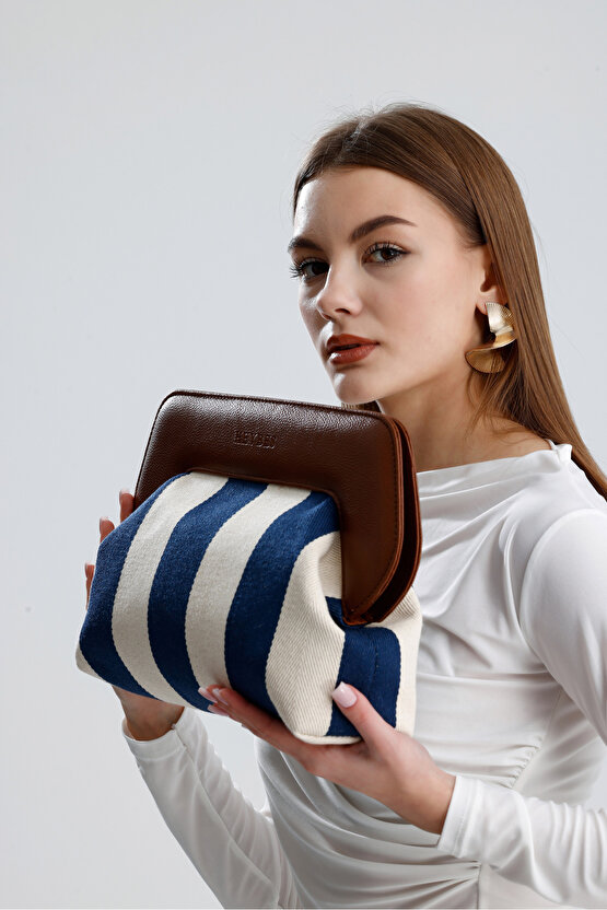 Heybes Kadın Lacivert Çizgi Desenli Kanvas Clutch El Çantası