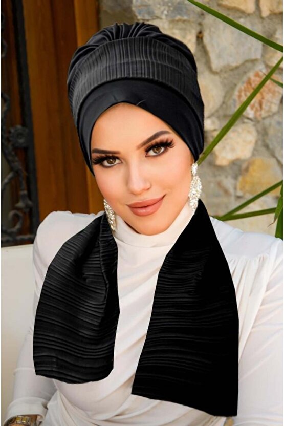 Siyah Piliseli Fularlı Bone