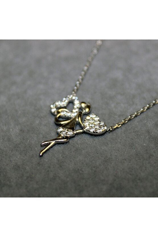 Kalpli Kanatlı Kadın Kolye