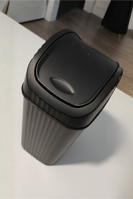 Tezgah Üstü Pratik Mini Çöp Kovası 2,7 LT.