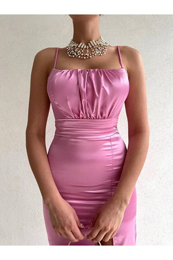 YIRTMAÇ DETAYLI ASKILI SATEN ELBİSE