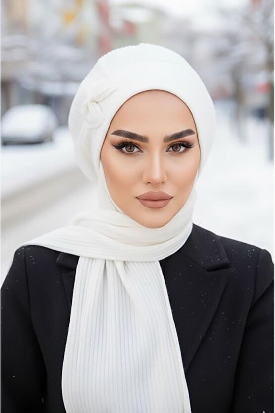 Beyaz Fitilli Fiyonklu Tesettür Bere