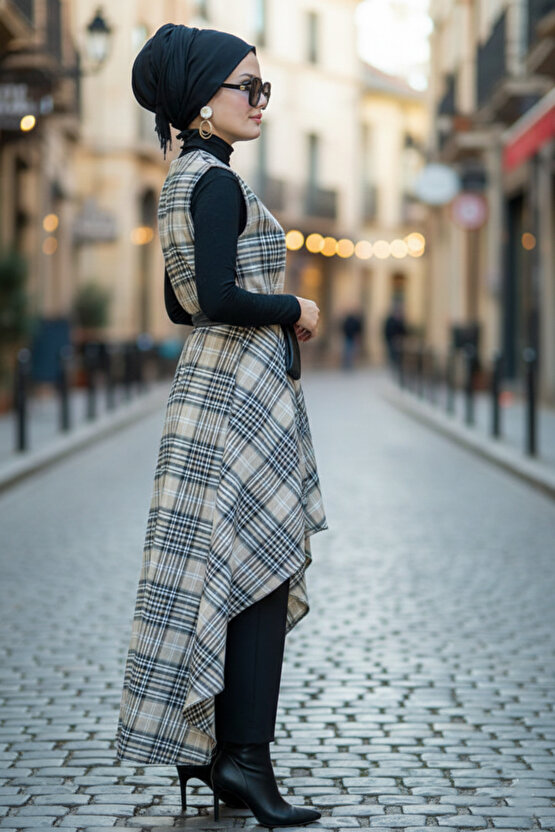 Bej Siyah Ekoseli Yelek