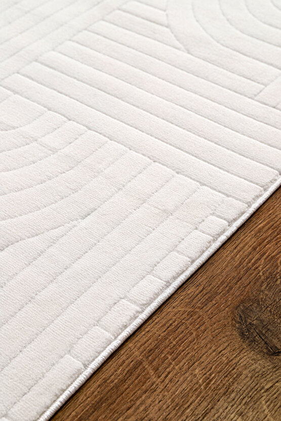 Bambu Saten Parlak Tüylü Yumuşak Kadife Halı Hav Tüy Vermez Taç Beyaz