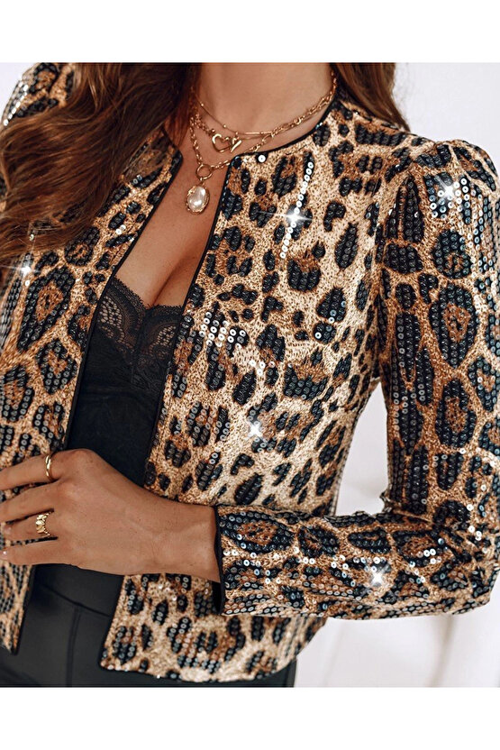 Kadın Uzun Kollu önü Açık Pulpayet Detaylı Leopar Desenli Kısa Ceket