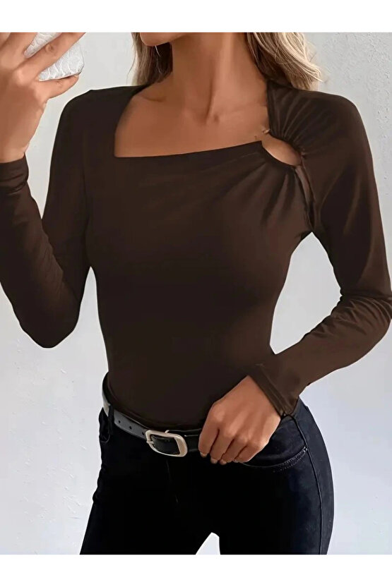 Kadın Uzun Kollu Yakadan Halka Detaylı Viskon Bluz