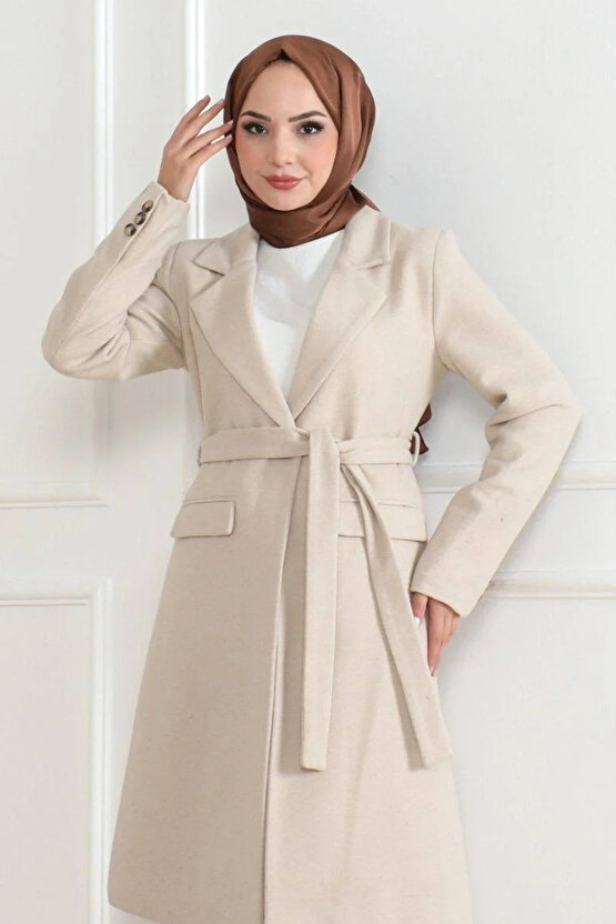 Kadın Kaşe Kaban – Uzun Boy Kruvaze Yaka, Kuşaklı Tesettür Kışlık Kaban, Astarlı Şık Yünlü Dokuma Ov
