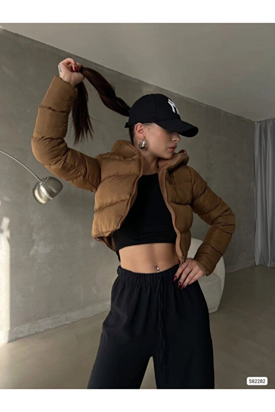 Kadın Kapüşon Detay Kısa şişme Mont