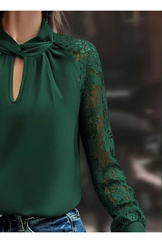 Kadın Uzun Kollu Yaka Düğme Detay Güpürlü Kol Krep Bluz