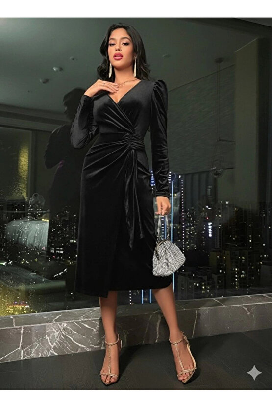 Kadın Uzun Kollu Kruvaze Yakalı Yandan Büzgülü Midi Kadife Elbise