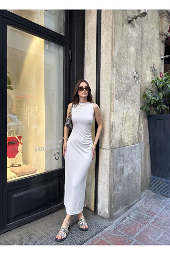 Osy Modal Yumuşak Dokulu Kumaş Bisiklet Yaka Sıfır Kolsuz Yırtmaçlı Uzun Elbise - Beyaz