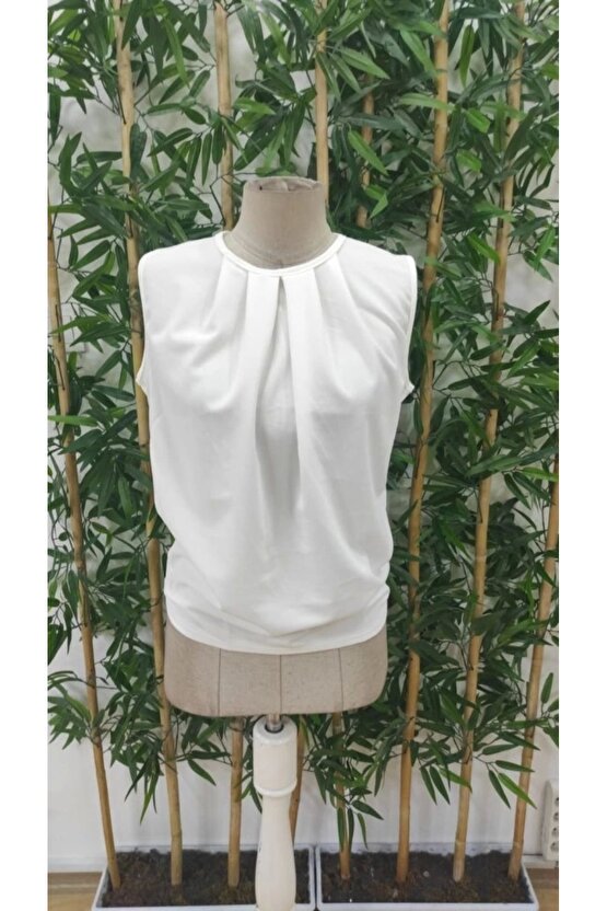 Kadın sıfır kollu bisiklet yaka önden pileli atlas bluz