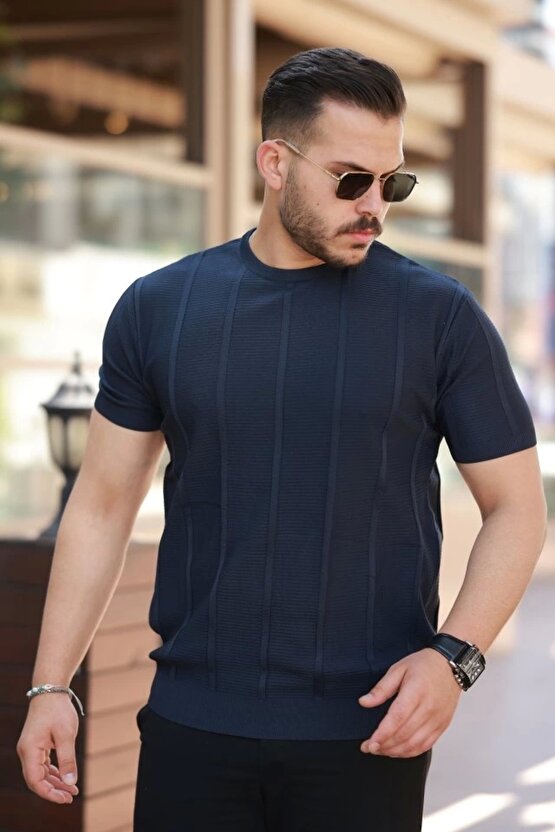 Kadın Desenli çizgi Kabartmalı Kısa Kollu Tişört