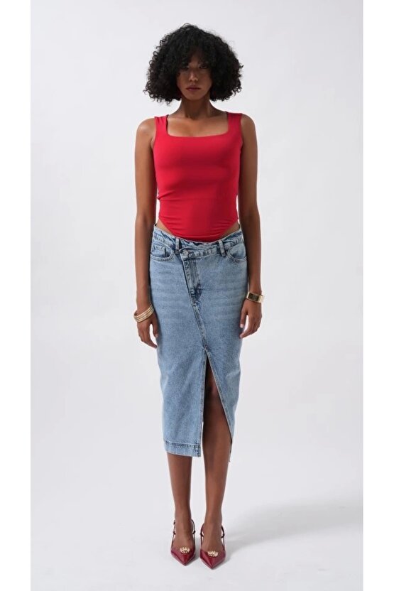 Kare Yaka Kalın Askılı Bodysuit