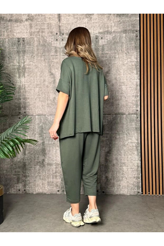 Kadın Kısa Kollu Bisiklet Yaka Viskon Iki Iplik Bluz Ve Pantolon Ikili Takım
