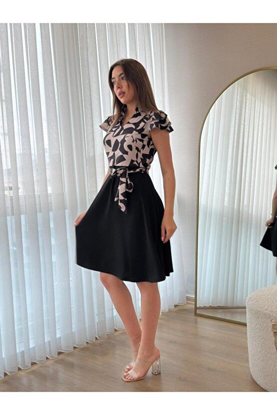 Kadın Kısa Kollu Kolu Fırfır Detay Mini Kuşaklı Kloş Krep Elbise