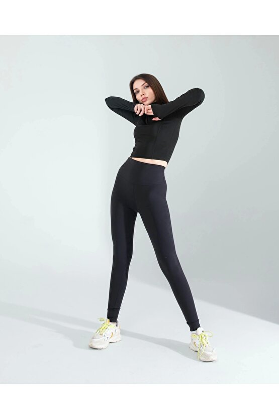 Siyah Renkli Parmak Geçmeli Spor Body