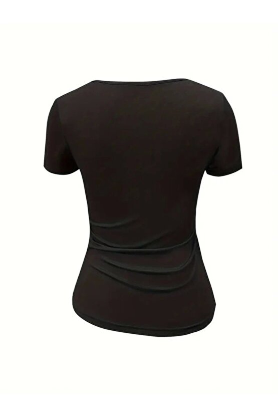 Kadın Kısa Kollu Yakası Açık Lazer Kesik Detaylı Viskon Bluz