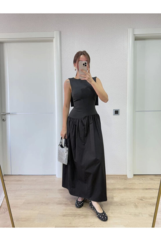 Arkası Kanatlı Uzun Elbise- Siyah