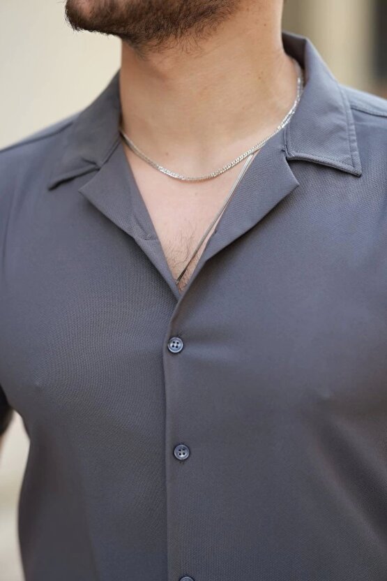 Erkek Apaj Yaka Kısa Kollu Gömlek