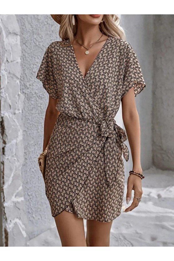 Kadın Kısa Yarasa Kollu önden Kruvaze Yaka Detaylı önden Bağlamalı Desenli Süprem Elbise