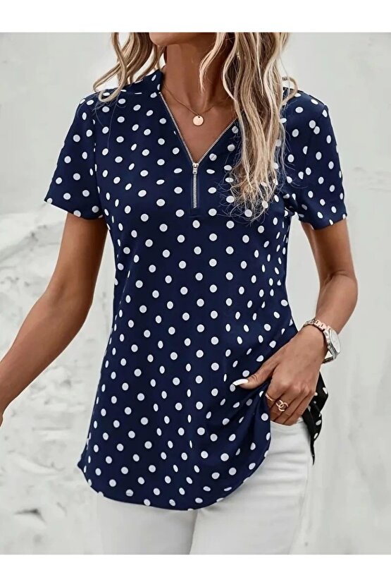 Kadın Kısa Kollu Yakadan Fermuarlı Puantiyeli Uzun Dokuma Viskon Bluz