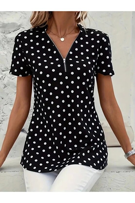 Kadın Kısa Kollu Yakadan Fermuarlı Puantiyeli Uzun Dokuma Viskon Bluz