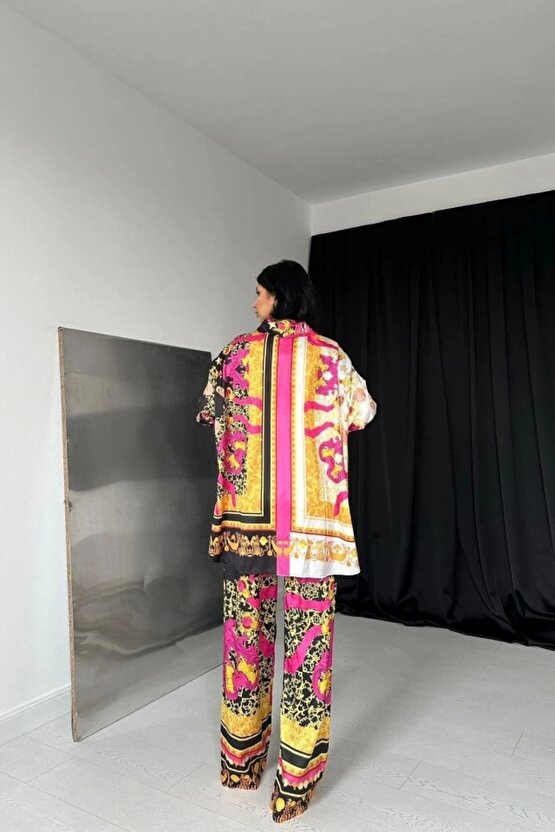 Desenli Gömlek Ve Desenli Pantolon Takım