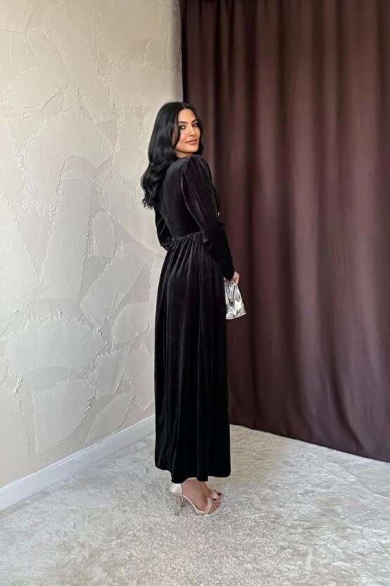 Siyah Göğüs Altı Taşlı Elbise