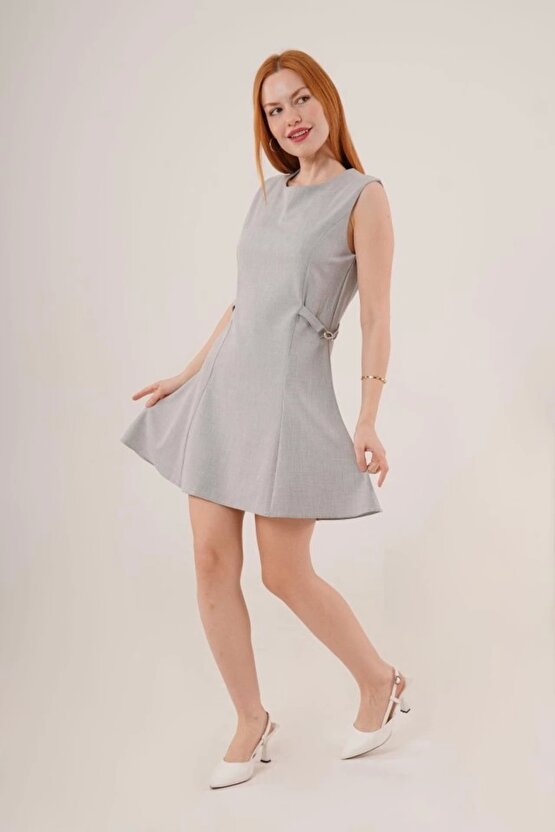 Yanları Zincir Detaylı ıfır Kol Gri ini Elbise