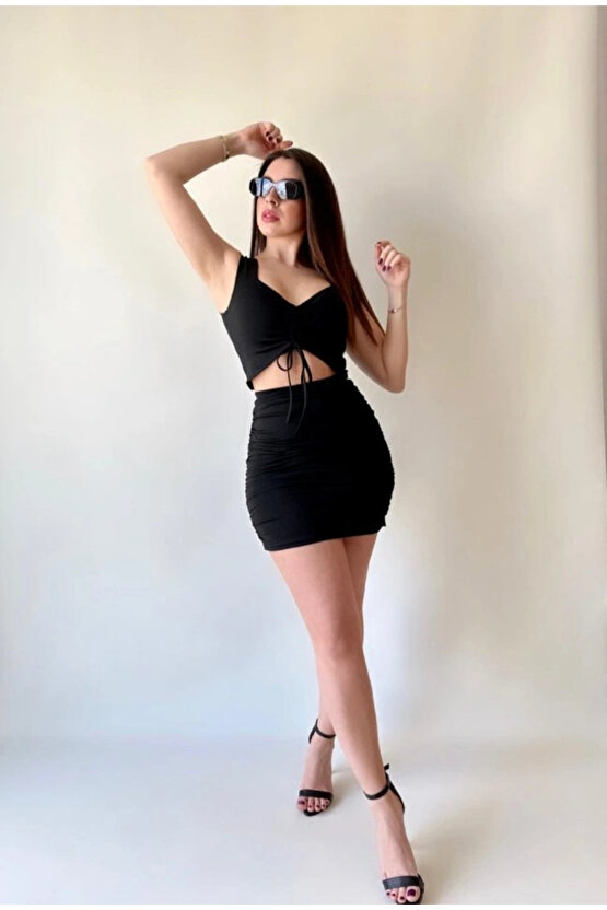 Kadın Omuz Askılı Armut Yaka Büzgü Ve Göbek Dekolteli Mini Elbise