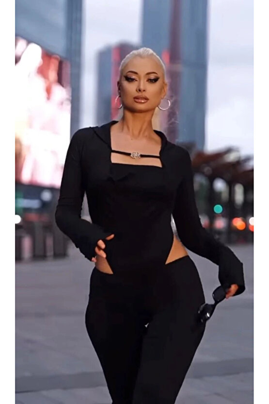 Kadın Uzun Kollu Kare Yaka Toka Ve Bel Dekoltesi Detaylı Tulum Tulum