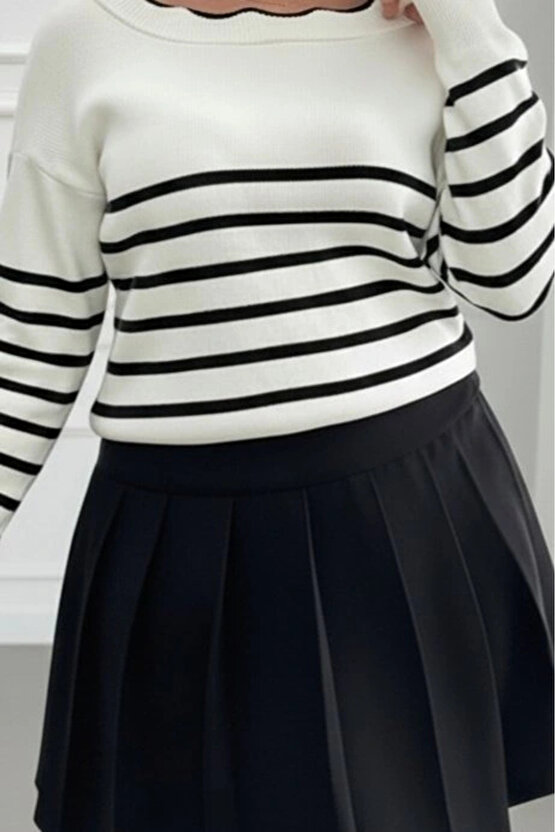 Kadın Beyaz Sırt Bağlama Detaylı çizgi Desen Triko Bluz