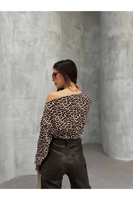 EQURİ Kadın Leopar Desenli Düşük Omuzlu Bluz