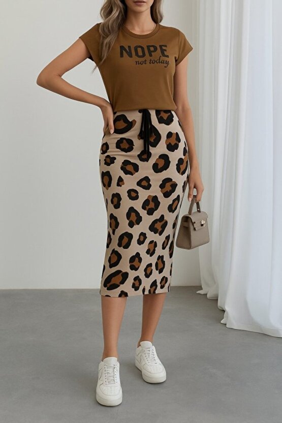 EQURİ Kadın Kısa Kollu Bisiklet Yaka Viskon Bluz Desenli Dalgıç Etek Ikili Takım