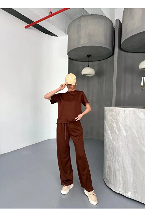 Osy Modal Yumuşak Dokulu Kumaş Kısa Kollu Bluz Rahat Pantalon ikili Takım- Kahverengi