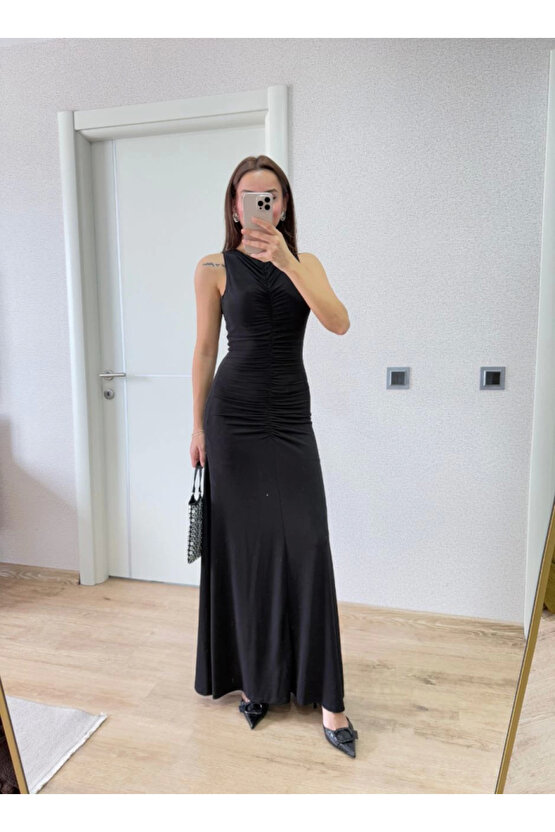 Kolsuz Büzgülü Uzun Elbise - Siyah