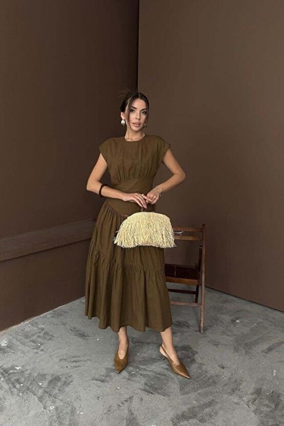 Kahverengi Büzgü Detaylı Keten Elbise