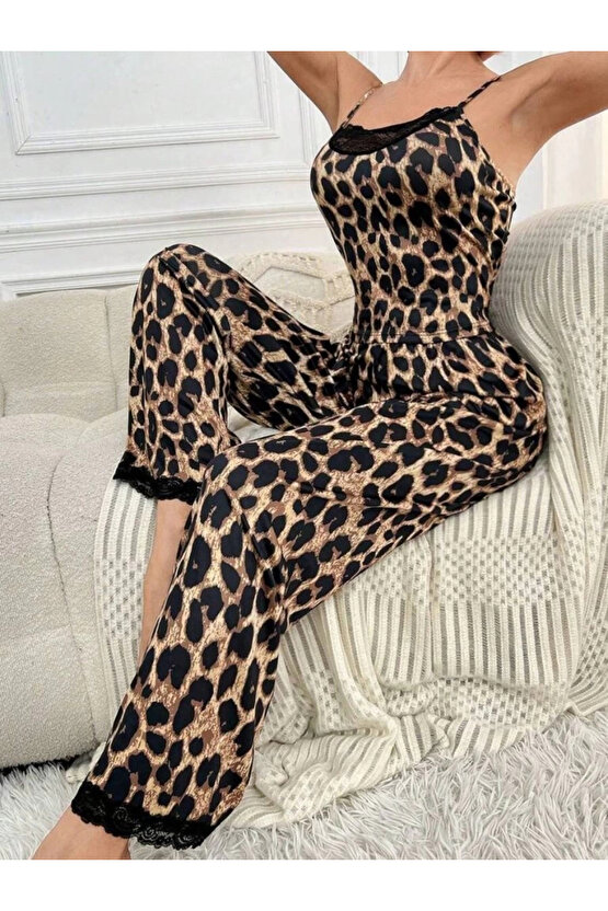 Kadın Ip Askılı Yakası Dantelli Bluz Ve Pijama Sandy Ikili Takım