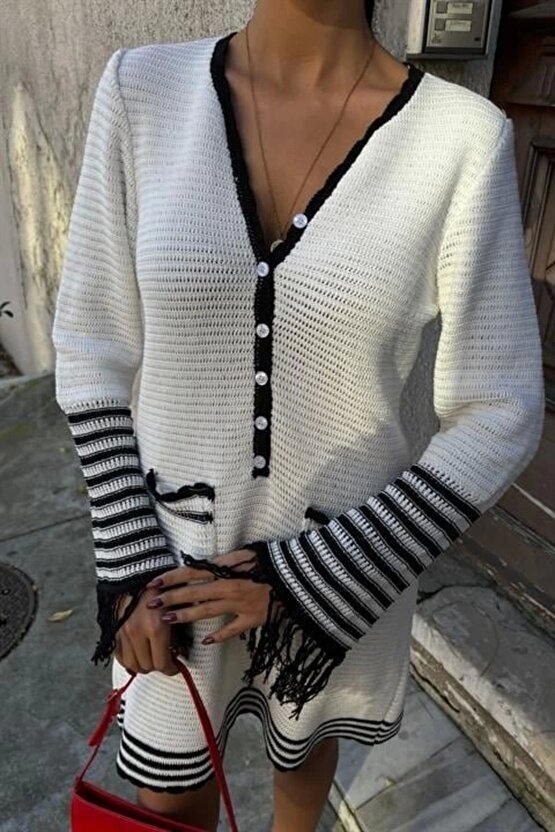 Triko Kolları Püsküllü Düğmeli Elbise 2849