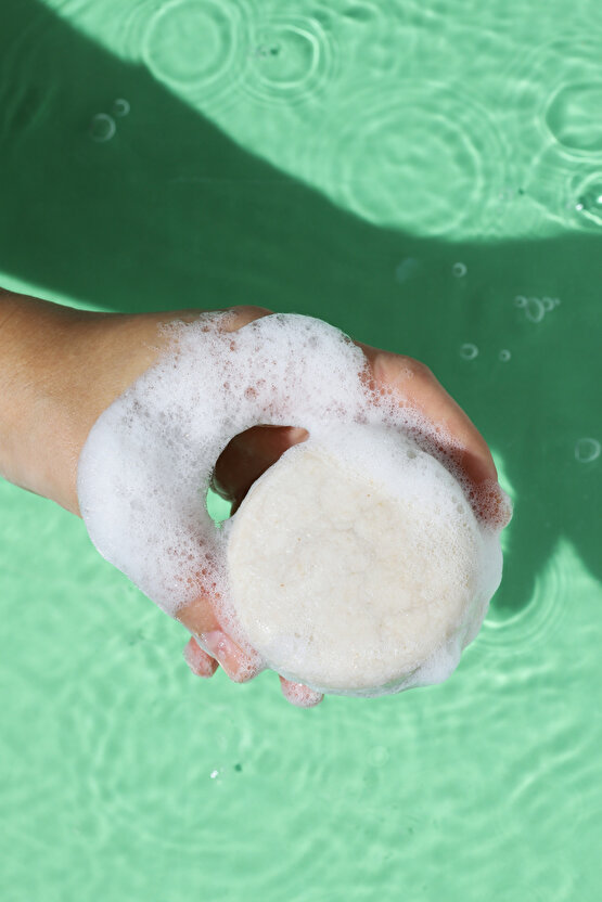 Selene Hassas Ciltler Ve Çocuklar Yatıştırıcı Katı Şampuan 105 G