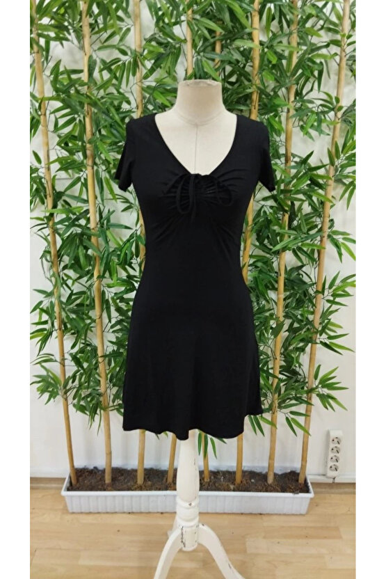 Kadın Kısa Kollu Derin Büzgülü V Yakalı Viskon Elbise