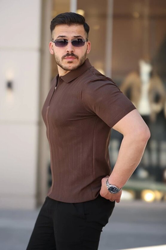 Erkek Yakası Fermuarlı Kısa Kollu T-shirt